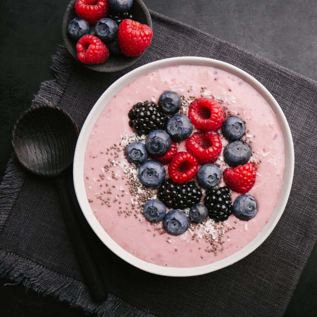 kidney friendly yogurt bowl for renal diet breakfast